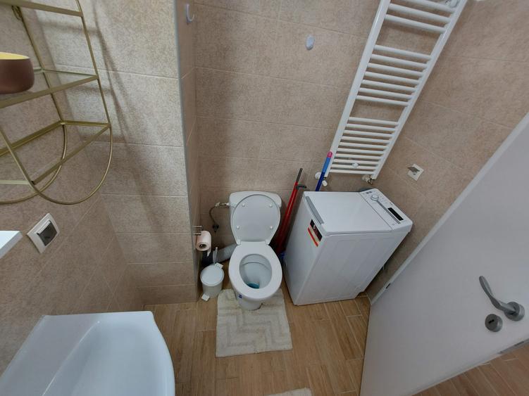 Apartament cu 2 camere decomandat în Păcii