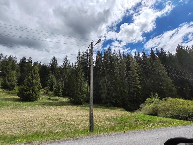Teren de 10238 mp, în Vale