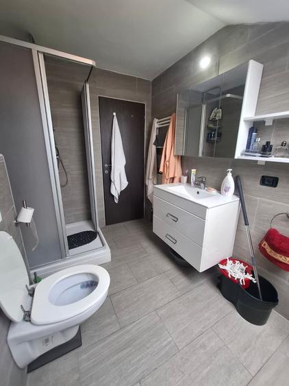 Apartament cu 2 camere semidecomandat în Pârneava