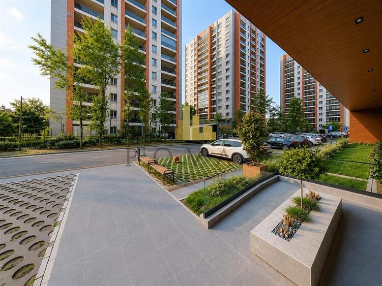 Apartament cu 3 camere semidecomandat, mobilat în Vitan
