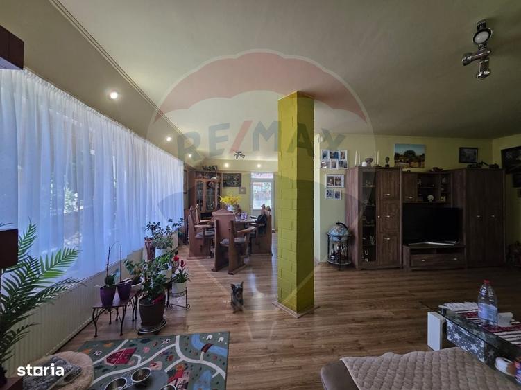 Casă cu 4 camere în Central