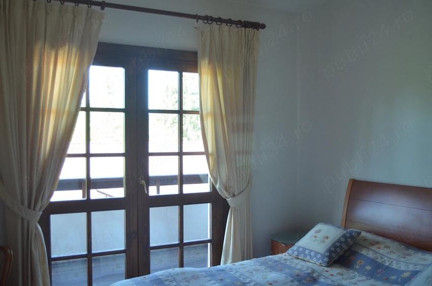 Apartament cu 4 camere decomandat în Cioplea