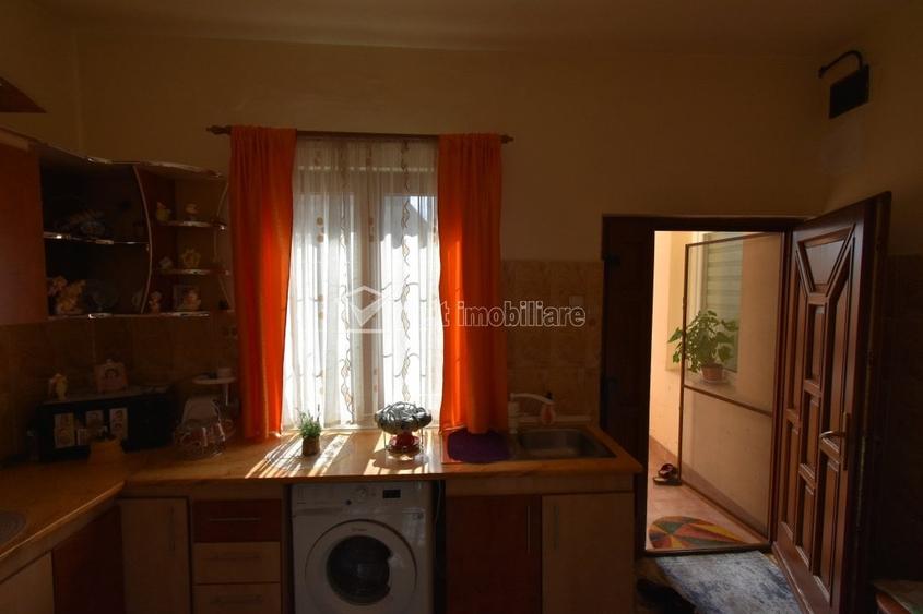 Apartament cu 3 camere semidecomandat în Ultracentral