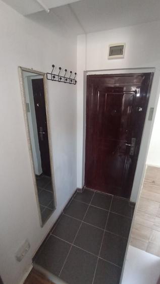 Garsonieră decomandată în Complex Studențesc
