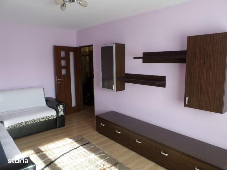 Apartament cu 3 camere decomandat în Mihai Bravu