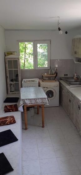 Casă cu 4 camere în Oancea