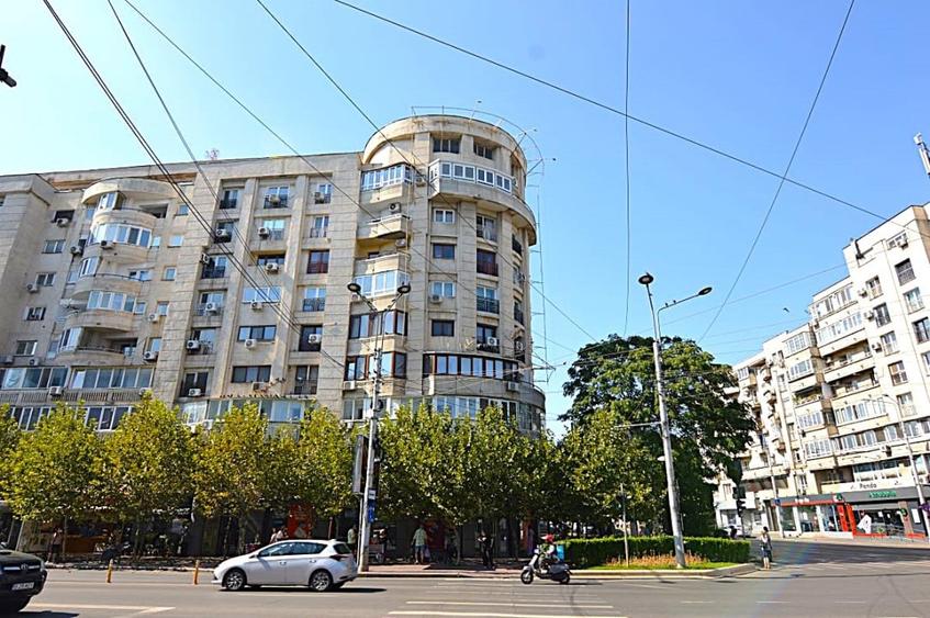 Apartament cu 3 camere decomandat, mobilat în Unirii