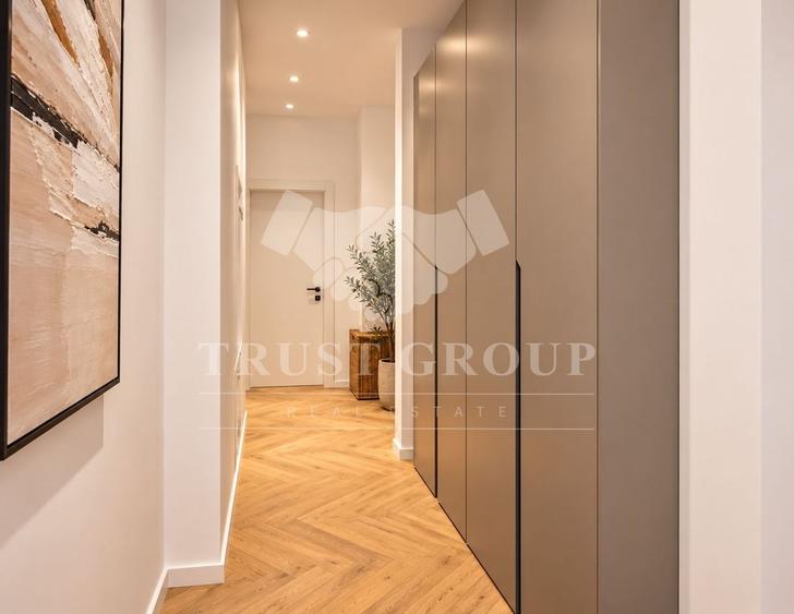 Apartament cu 3 camere semidecomandat, mobilat în Ferdinand