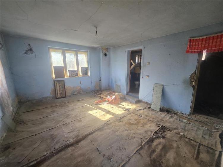 Casă cu 2 camere cu Teren 400 Mp în Voiniceni