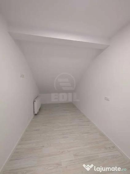 Apartament cu 4 camere semidecomandat în Florești