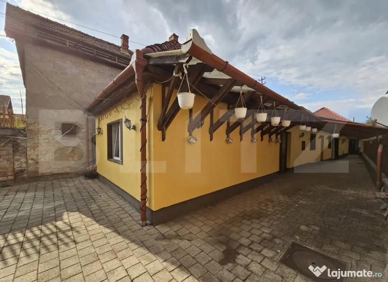 Casă cu 4 camere cu Teren 870 Mp în Central