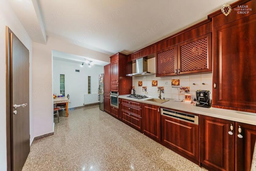 Casă cu 4 camere cu Teren 233 Mp în Aurel Vlaicu