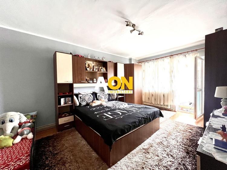 Apartament cu 4 camere decomandat, mobilat în Cetate
