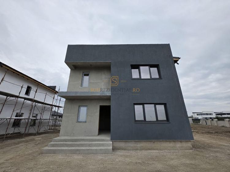 Casă individuală cu 5 camere cu Canalizare în Vidra