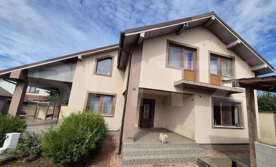 Casă individuală cu 5 camere cu Garaj în Malu Mare