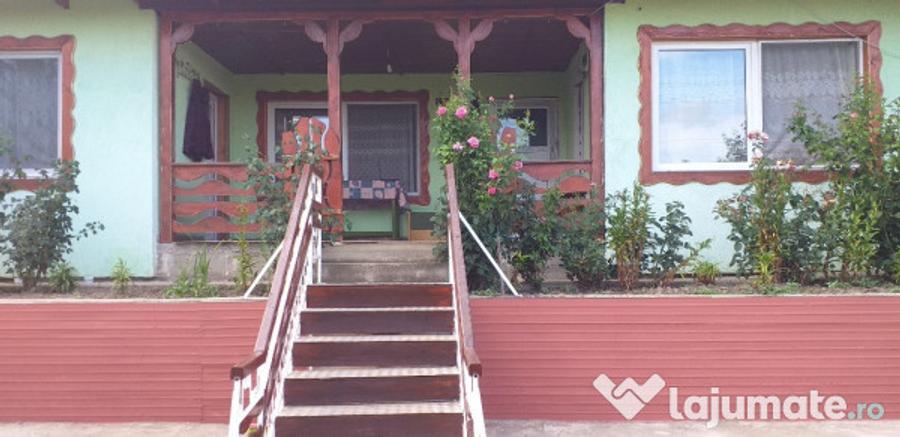 Casă individuală cu 2 camere cu Teren 1644 Mp în Burlești