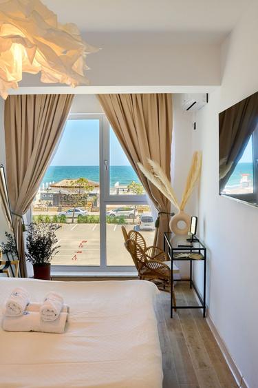 Apartament cu 3 camere decomandat în Mamaia-Sat
