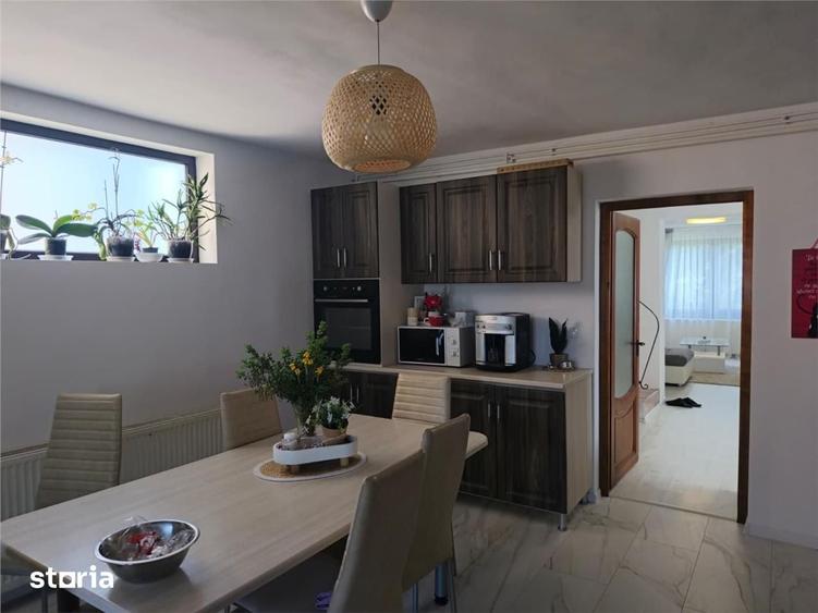 Casă cu 4 camere cu Teren 720 Mp în Criș