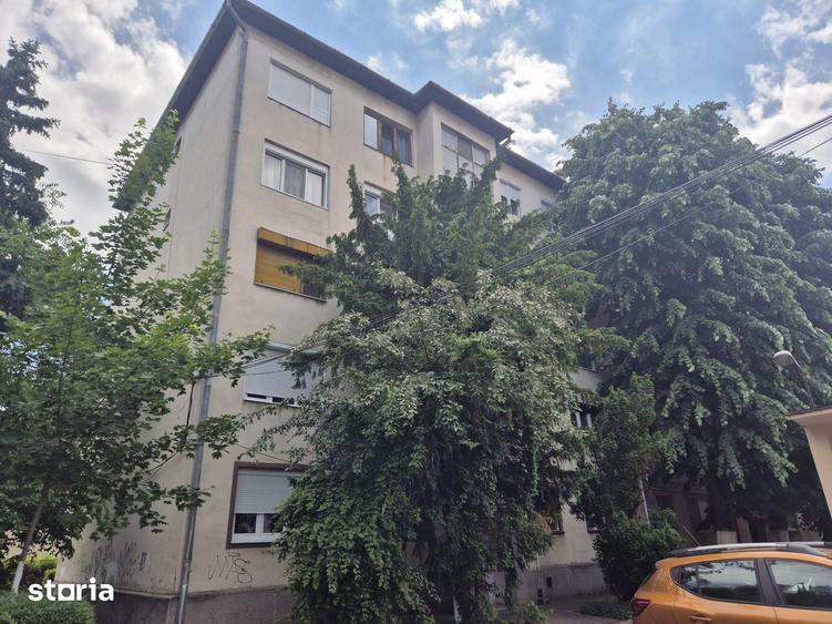 Apartament cu 4 camere în Central