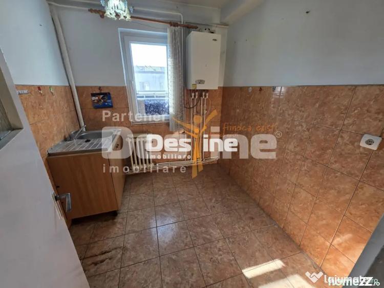 Apartament cu 2 camere decomandat în Mircea cel Bătrân