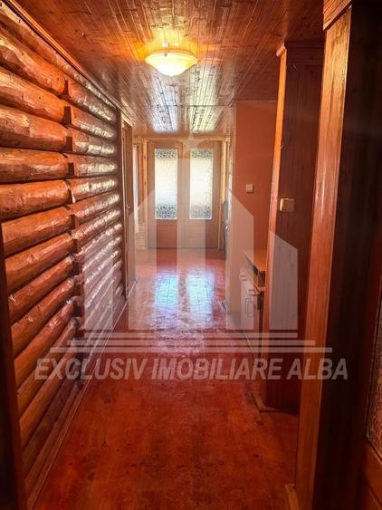 Casă individuală cu 4 camere cu Canalizare în Bărăbanț