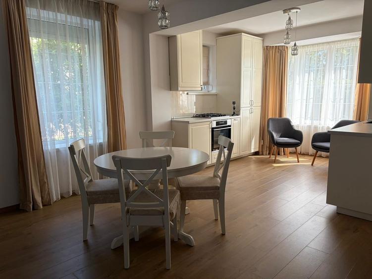 Casă individuală cu 3 camere cu Garaj în Corbeanca
