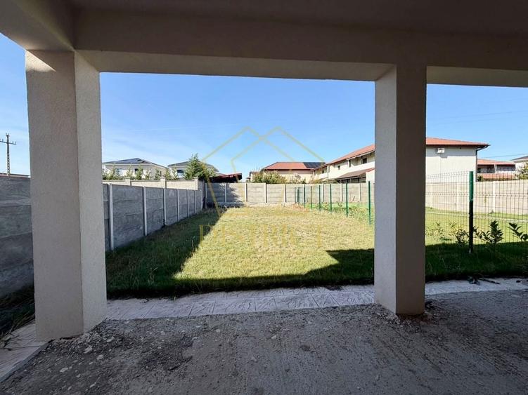 Duplex cu 4 camere cu Canalizare în Dumbrăvița