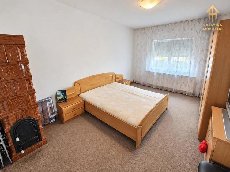 Casă cu 3 camere cu Teren 2672 Mp în Săceni