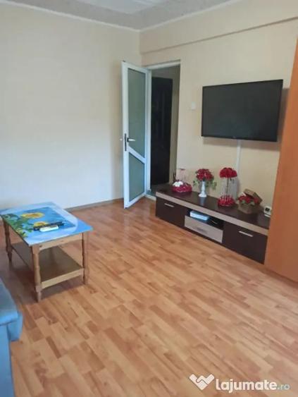 Garsonieră în 23 August