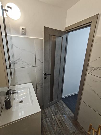 Apartament cu 3 camere în Plopilor