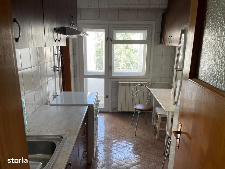 Apartament cu 3 camere în Centrul Civic