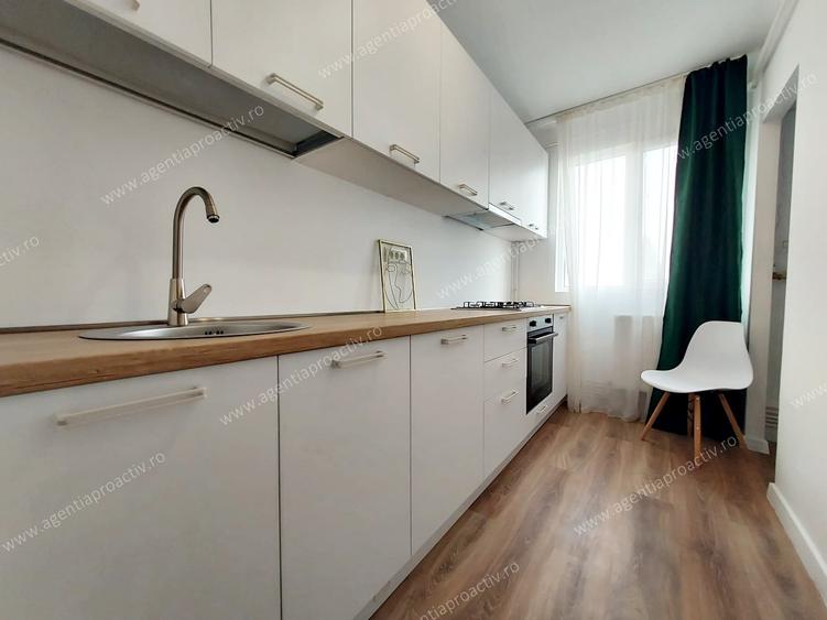 Apartament cu 2 camere decomandat în Piața Centrală