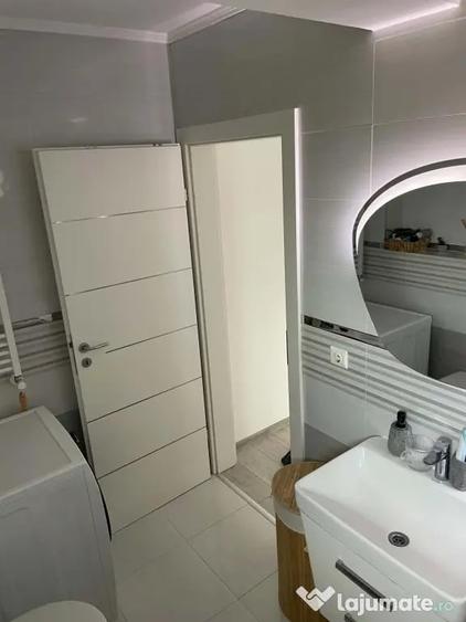 Apartament cu 2 camere semidecomandat în Șelimbăr