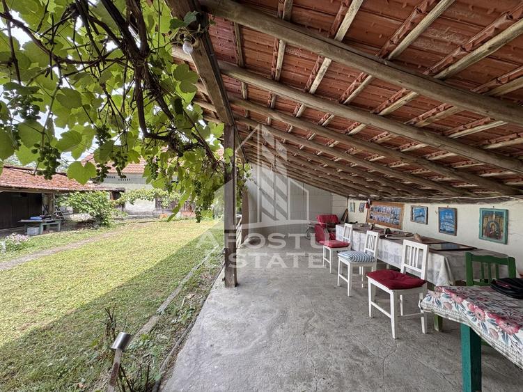 Casă individuală cu 4 camere cu Canalizare în Tisa