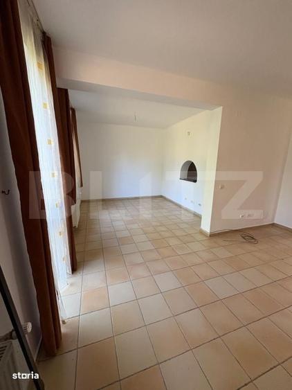 Casă cu 4 camere în Central