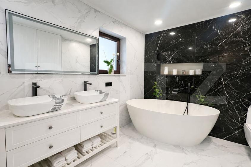 Duplex cu 4 camere cu Canalizare în Florești