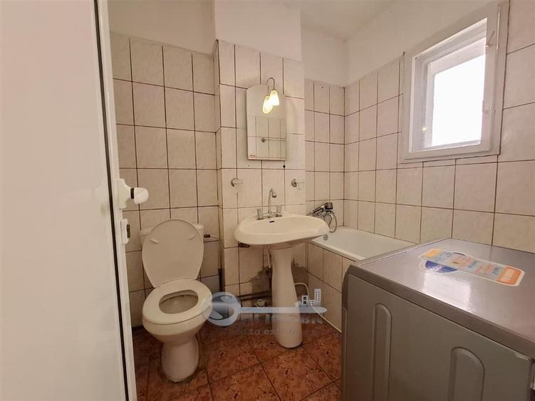 Apartament cu 2 camere decomandat, mobilat în Podu Roș