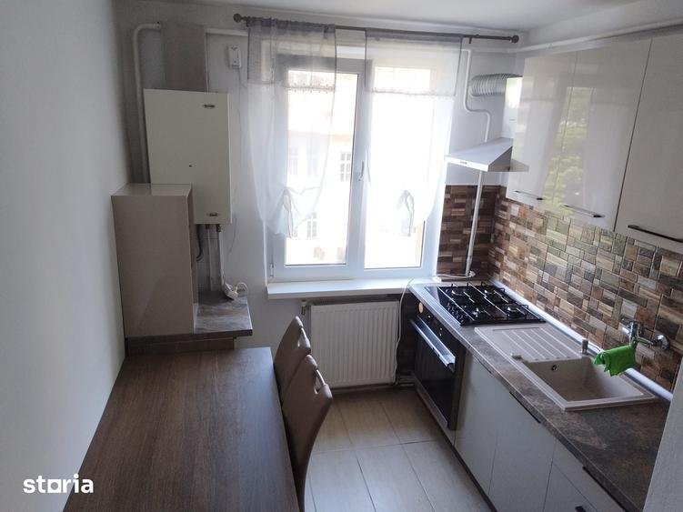 Apartament cu 2 camere decomandat în Central
