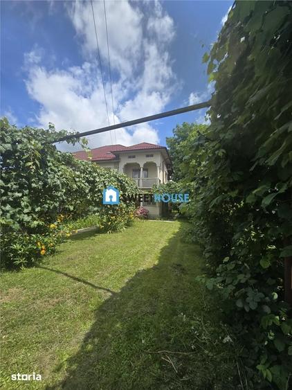 Casă cu 5 camere cu Teren 704 Mp în Central