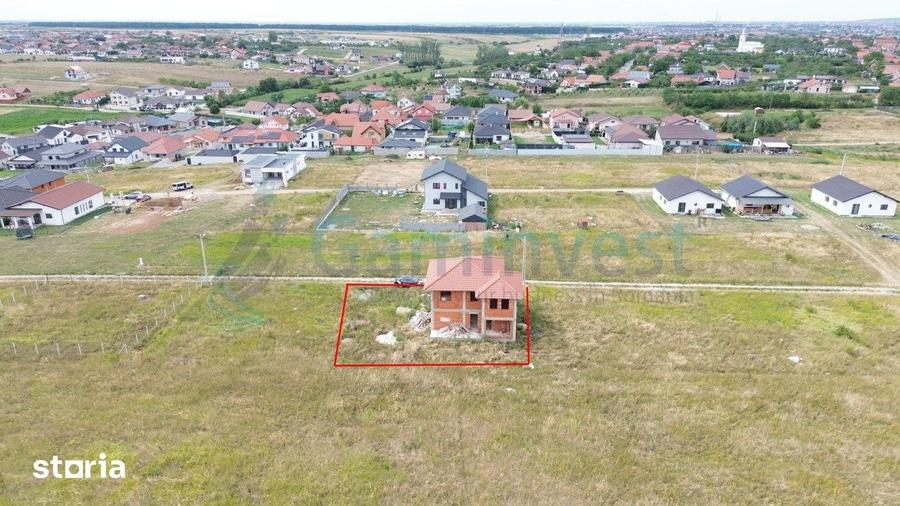 Casă cu 5 camere cu Teren 507 Mp în Cihei