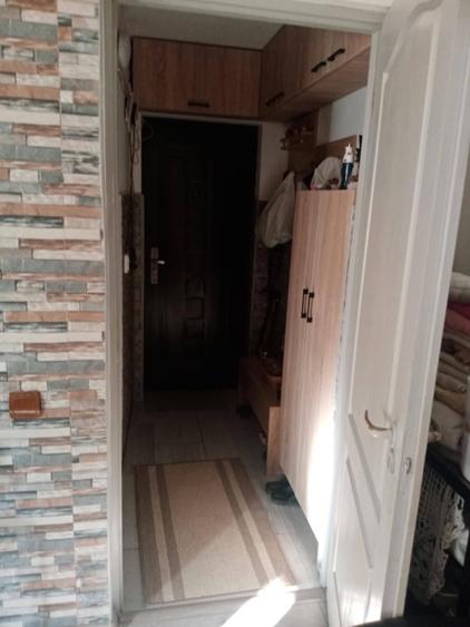 Apartament cu 2 camere semidecomandat în 1 Mai