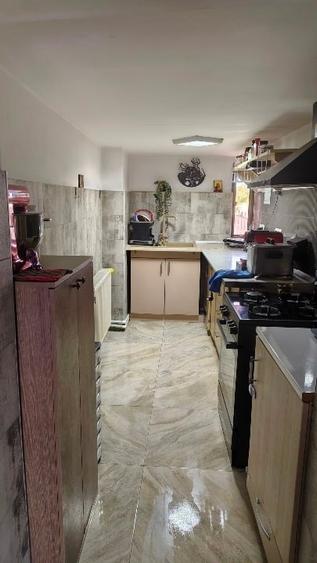 Casă individuală cu 3 camere cu Garaj în Casicea
