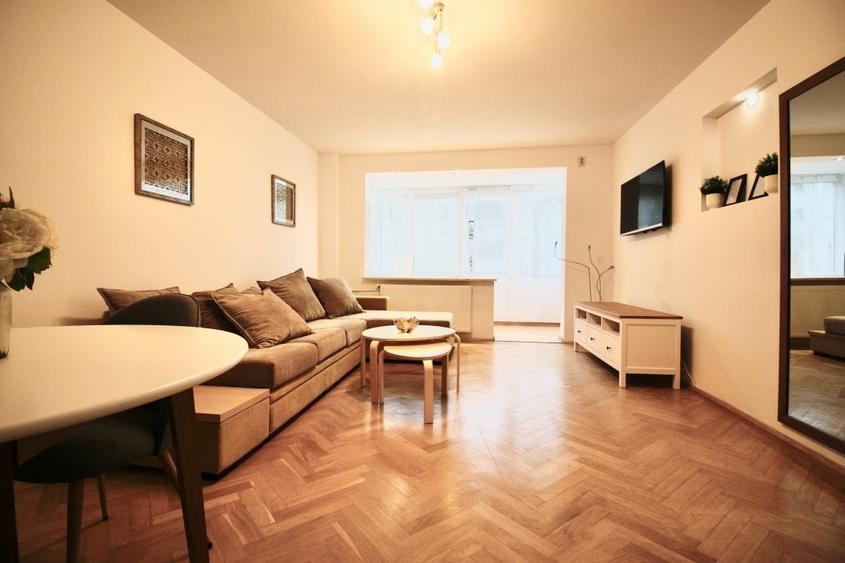 Apartament cu 2 camere decomandat, mobilat în Cișmigiu