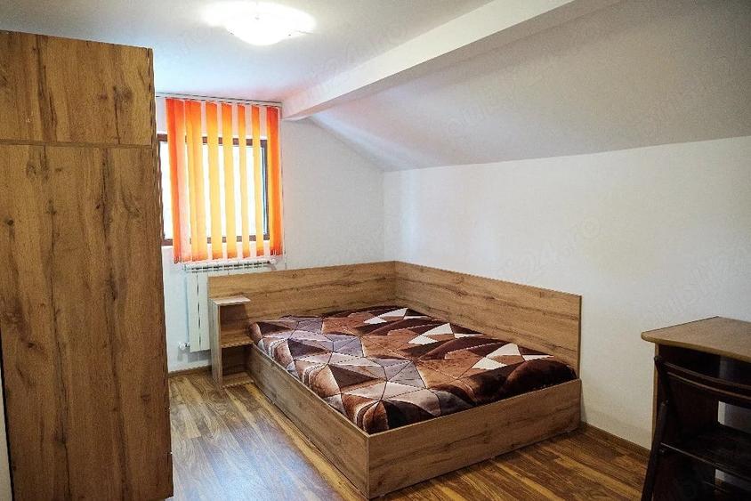 Casă cu 5 camere cu Teren 220 Mp în Galata