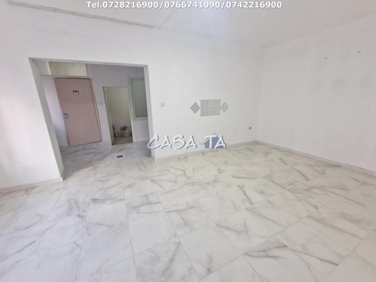 Spațiu comercial, de 60 mp, în Central