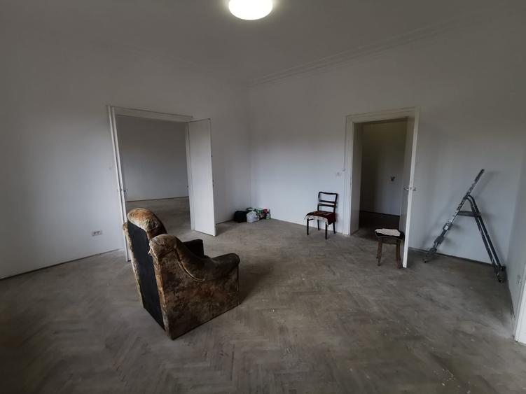 Apartament cu 4 camere circular în Ultracentral