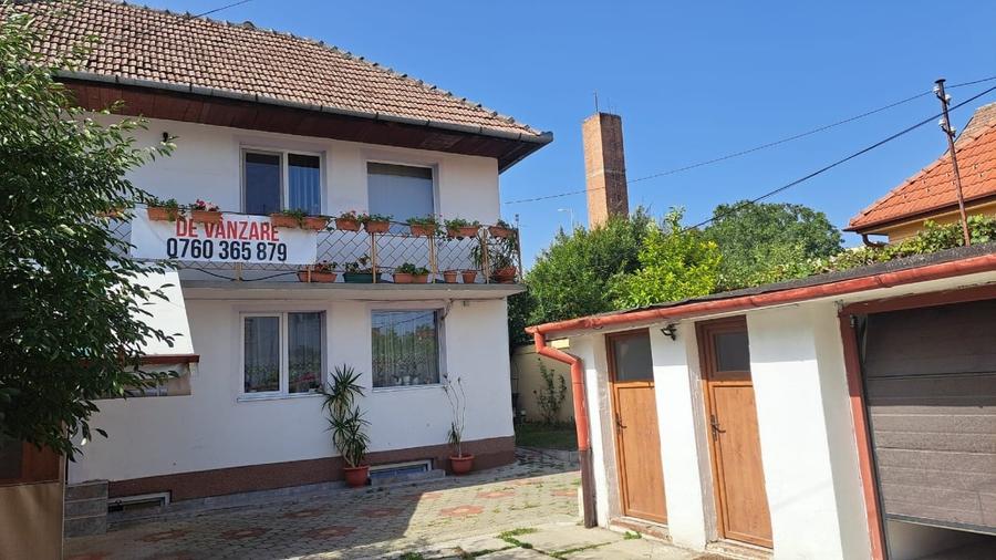 Casă individuală cu 5 camere cu Canalizare în Central