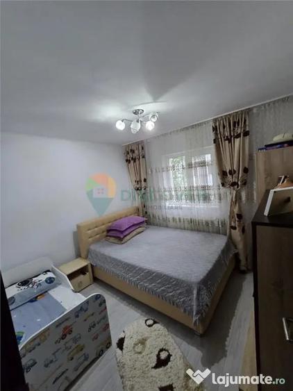 Apartament cu 3 camere semidecomandat în Metalurgie