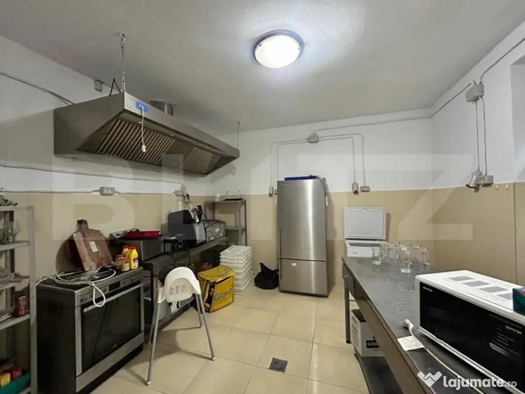 Spațiu comercial, de 120 mp, în Salva