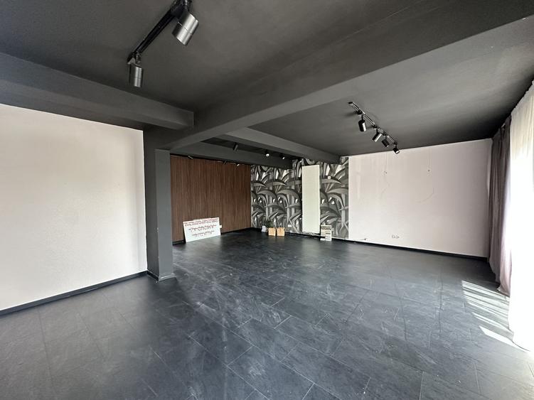 Spațiu comercial, de 300 mp, în Nord
